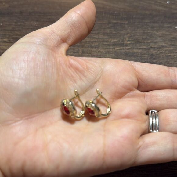 Chic 14K Gold Plated Red Lady Bug Stud Zirconia Earrings - Picture 10 of 17